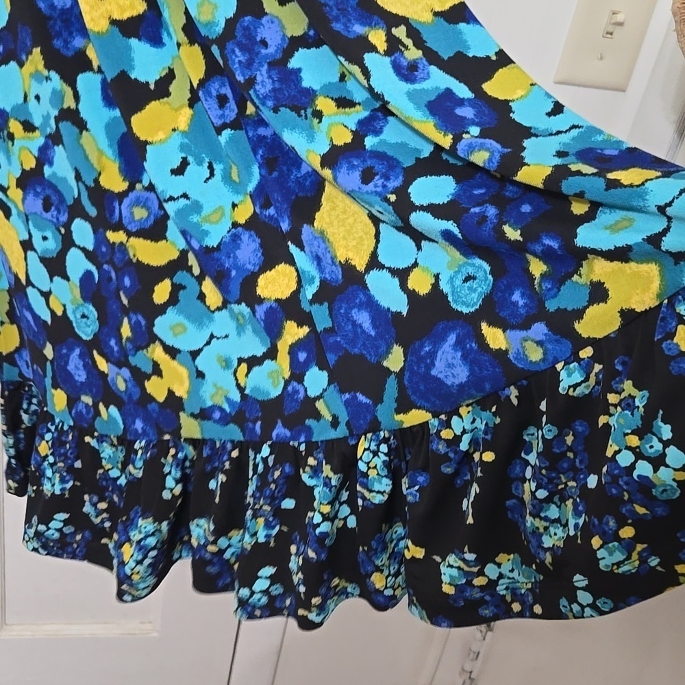 APT 9 STRETCH Rayon Floral Blue BLACK and GOLD Women's Dress Very Good Condition - Picture 2 of 8